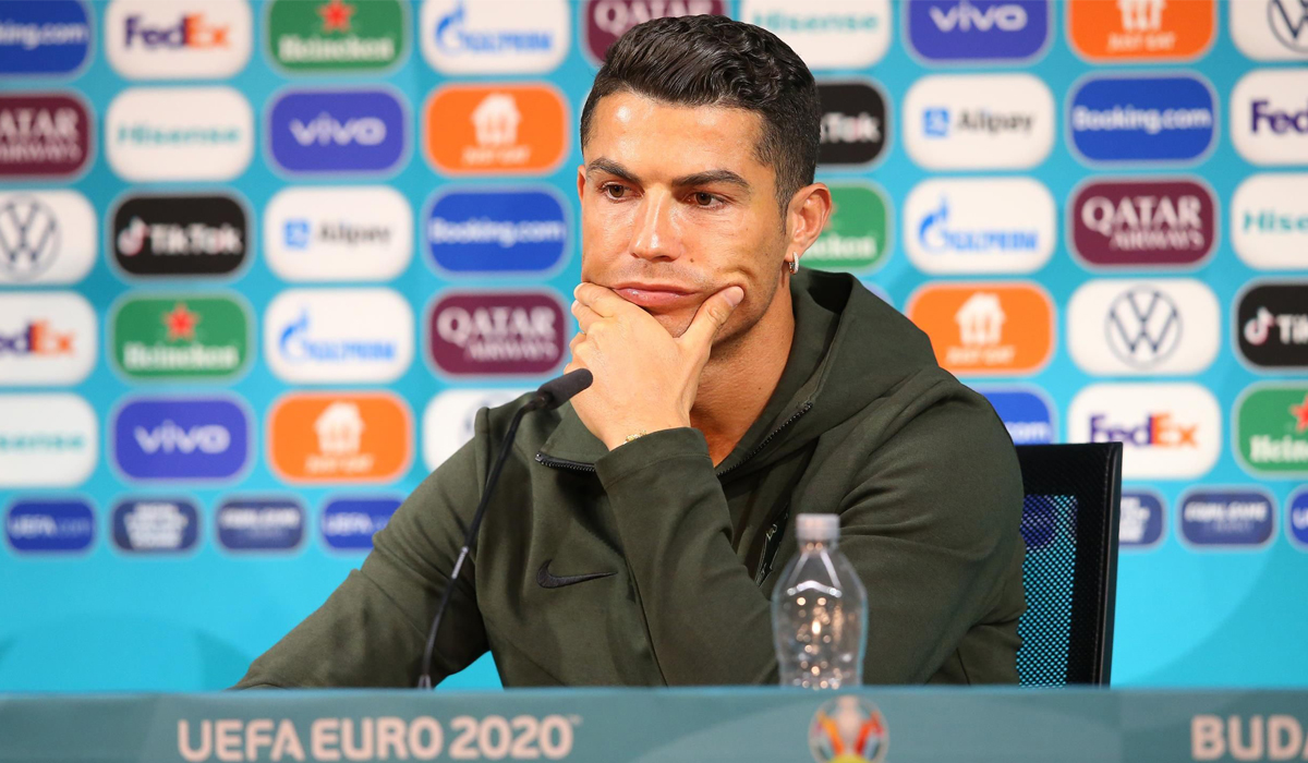 'Drink water': Ronaldo removes Coca-Cola bottles in front of him at press conference